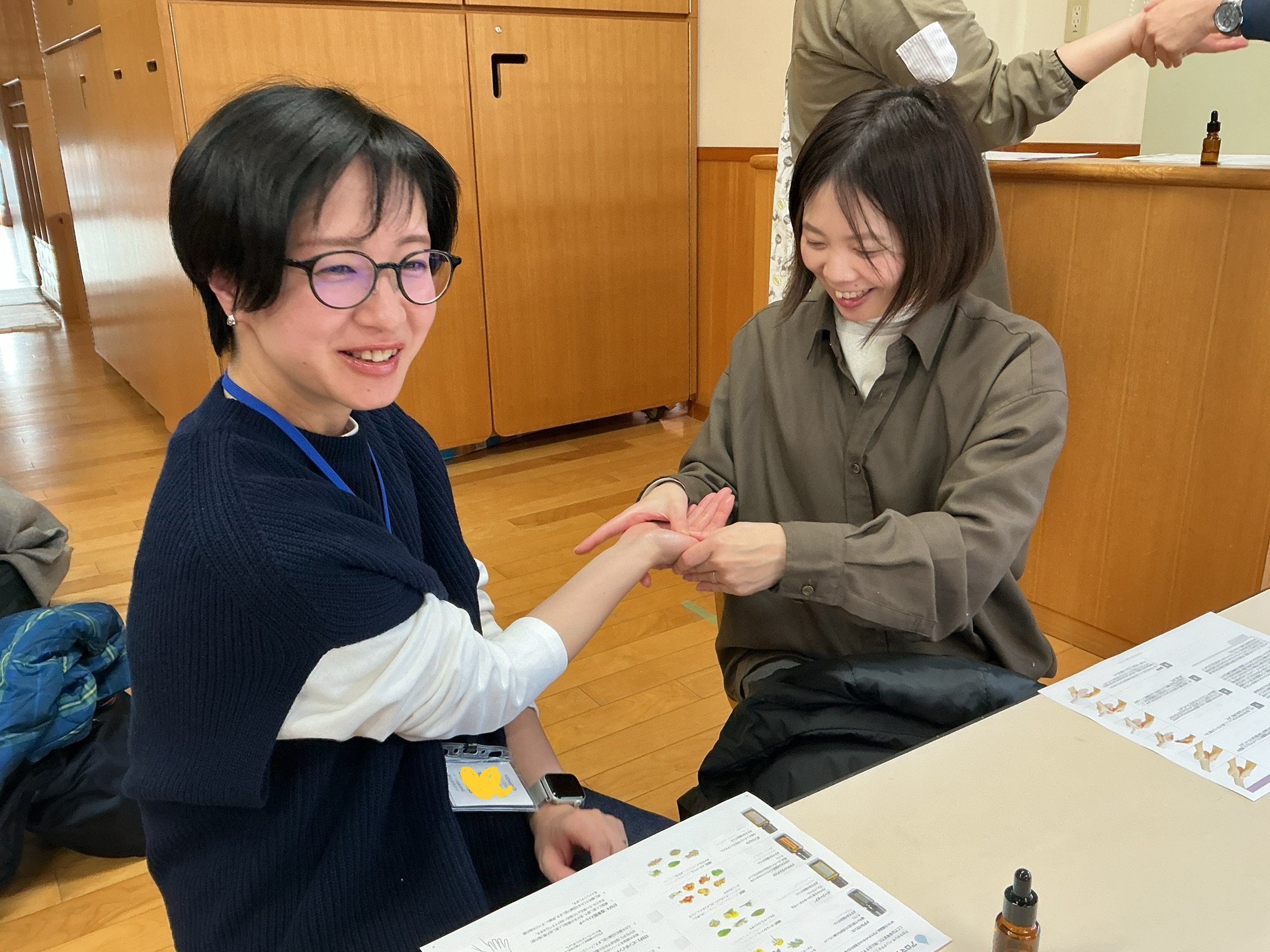 アロママッサージ＆おやつ試食会～家庭教育学習～